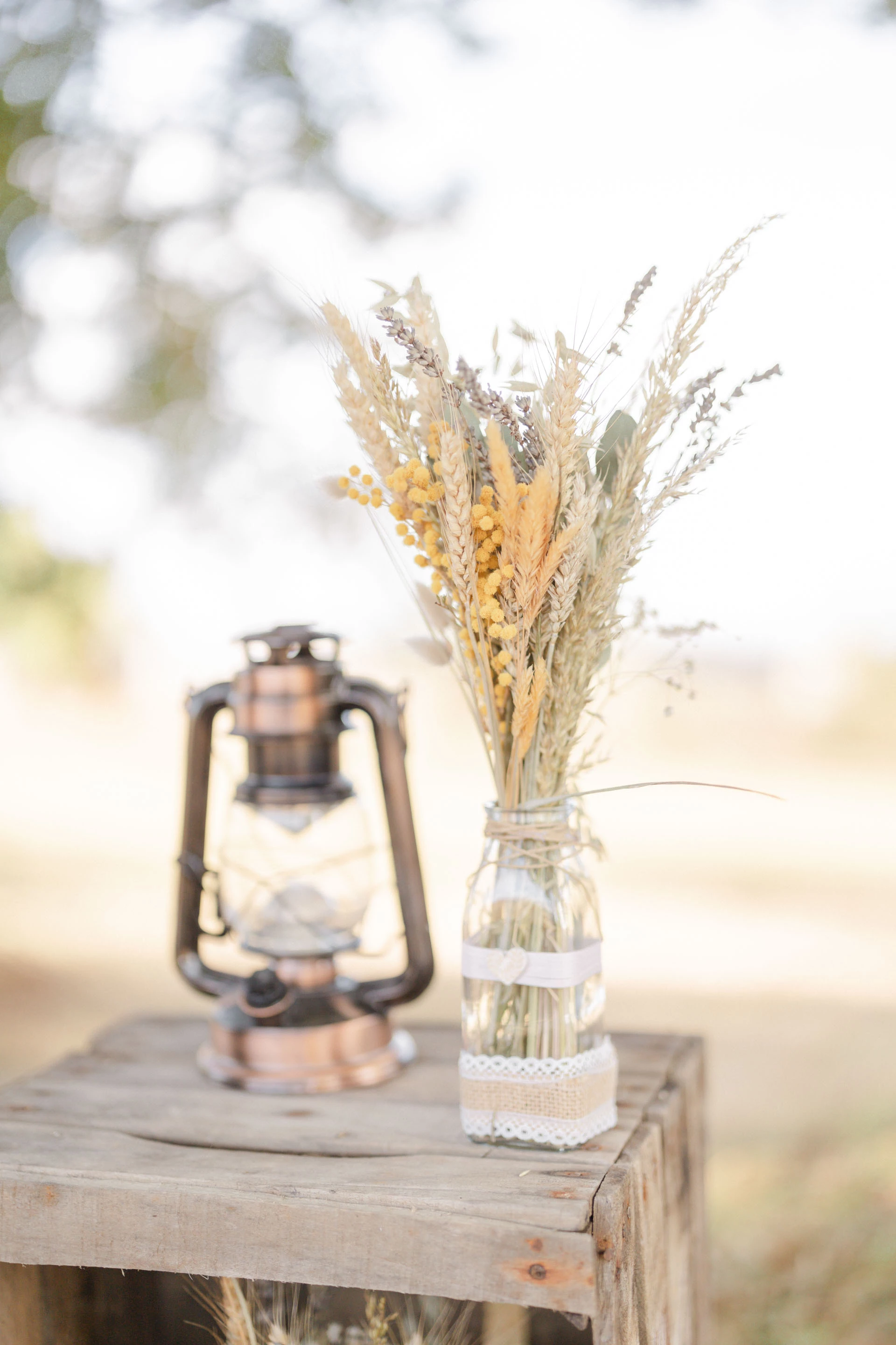 composition florale lanterne gris